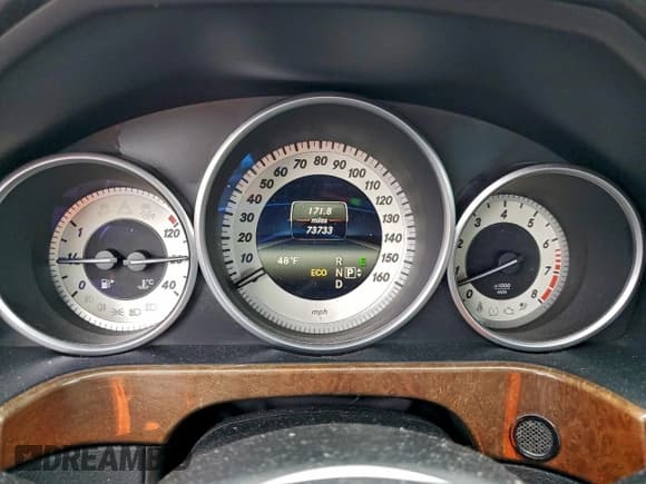 ✅ 2014 Mercedes-Benz E 350 Luxury • VIN: WDDHF8JB5EA806679 • Lot: 93619975. Listed on Copart with 73,733 mi. Free auction sales archive from the USA and detailed vehicle history report at DreamBid. Image 9.