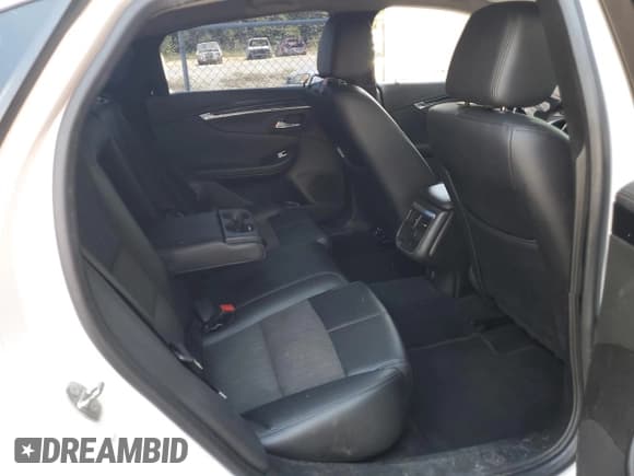 ✅ 2019 Chevrolet Impala LT • VIN: 1G11Z5S34KU129720 • Лот: 68678984. Опубликован ранее на Copart с пробегом 171 555 миль. Бесплатный доступ к архиву аукционных продаж из США и подробный отчёт об истории автомобиля на DreamBid. Изображение 10.