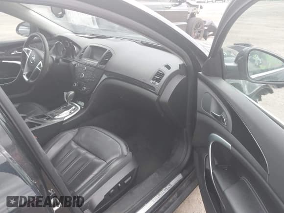 ✅ 2013 Buick Regal Turbo Premium 1 • VIN: 2G4GS5EV2D9248445 • Lot: 42760691. Wystawiony na IAAI z przebiegiem 119 128 mil. Bezpłatny archiwum sprzedaży aukcyjnych z USA i szczegółowy raport historii pojazdu na DreamBid. Zdjęcie 5.