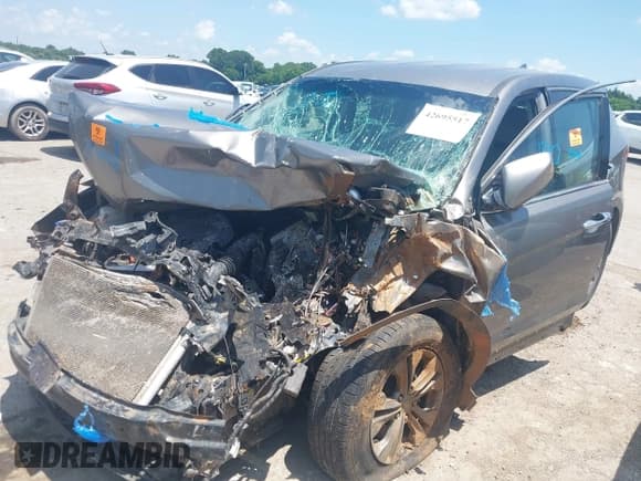 ✅ 2016 Hyundai Santa Fe • VIN: 5XYZT3LB0GG351802 • Lot: 42695517. Wystawiony na IAAI z przebiegiem Nie podano. Bezpłatny archiwum sprzedaży aukcyjnych z USA i szczegółowy raport historii pojazdu na DreamBid. Zdjęcie 2.