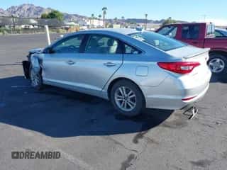 2017 Hyundai Sonata SE с VIN 5NPE24AF9HH578588, выставлен на аукционе IAAI как лот 43503624 с пробегом 117 569 миль миль и . История ставок и продаж доступна на DreamBid. Изображение 3.