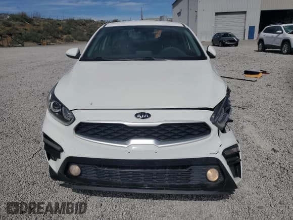 ✅ 2021 Kia Forte LXS • VIN: 3KPF24AD5ME272649 • Lot: 52652425. Wystawiony na Copart z przebiegiem 22 360 mil. Bezpłatny archiwum sprzedaży aukcyjnych z USA i szczegółowy raport historii pojazdu na DreamBid. Zdjęcie 5.