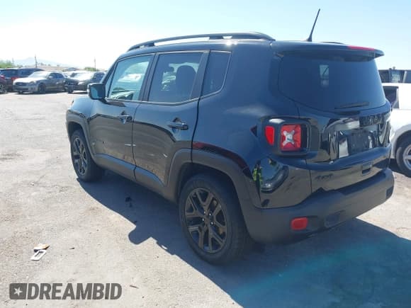 ✅ 2018 Jeep Renegade Latitude • VIN: ZACCJBBB6JPH90761 • Lot: 42499721. Wystawiony na IAAI z przebiegiem Nie podano. Bezpłatny archiwum sprzedaży aukcyjnych z USA i szczegółowy raport historii pojazdu na DreamBid. Zdjęcie 3.