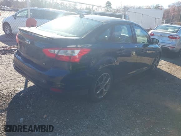 ✅ 2014 Ford Focus SE • VIN: 1FADP3F28EL187071 • Лот: 43768508. Опубликован ранее на IAAI с пробегом 138 640 миль. Бесплатный доступ к архиву аукционных продаж из США и подробный отчёт об истории автомобиля на DreamBid. Изображение 4.