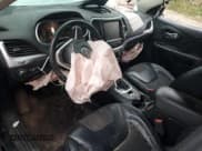 ✅ 2017 Jeep Cherokee Trailhawk • VIN: 1C4PJMBS5HW539000 • Lot: 91345535. Listed on Copart with 172,277 mi. Free auction sales archive from the USA and detailed vehicle history report at DreamBid. Image 8.