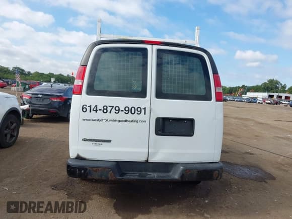 ✅ 2017 Chevrolet Express Cargo • VIN: 1GCWGAFF8H1103874 • Lot: 43110946. Listed on IAAI with 231,087 mi. Free auction sales archive from the USA and detailed vehicle history report at DreamBid. Image 16.