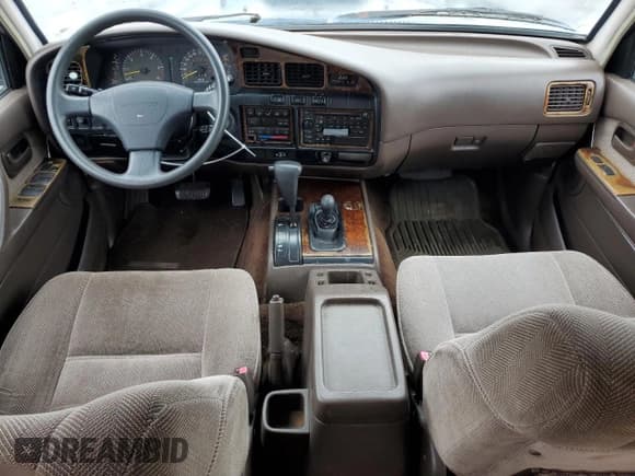 ✅ 1994 Toyota Land Cruiser • VIN: JT3DJ81W5R0086875 • Лот: 58249155. Опубликован ранее на Copart с пробегом 303 565 миль. Бесплатный доступ к архиву аукционных продаж из США и подробный отчёт об истории автомобиля на DreamBid. Изображение 8.