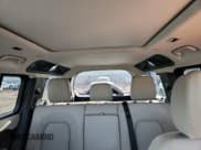 ✅ 2024 Land Rover Defender S • VIN: SALEJ7EX7R2340726 • Lot: 89681765. Wystawiony na Copart z przebiegiem 26 645 mil. Bezpłatny archiwum sprzedaży aukcyjnych z USA i szczegółowy raport historii pojazdu na DreamBid. Zdjęcie 10.