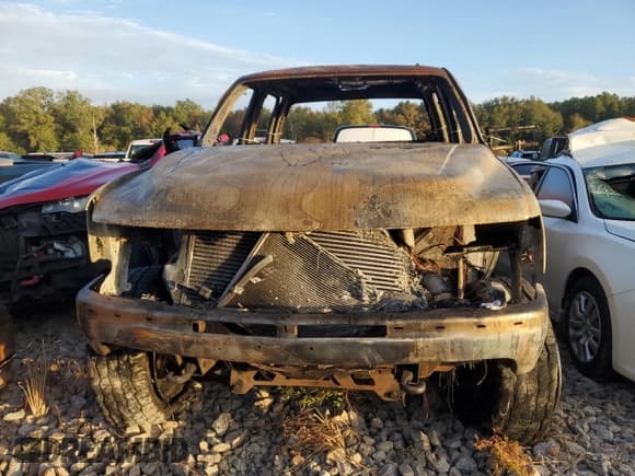 ✅ 2002 Chevrolet Silverado 2500HD LS • VIN: 1GCHK23122F167117 • Lot: 77560684. Listed on Copart with Not provided. Free auction sales archive from the USA and detailed vehicle history report at DreamBid. Image 5.