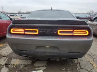 ✅ 2018 Dodge Challenger GT • VIN: 2C3CDZGGXJH246838 • Lot: 82918423. Wystawiony na Copart z przebiegiem 54 205 mil. Bezpłatny archiwum sprzedaży aukcyjnych z USA i szczegółowy raport historii pojazdu na DreamBid. Zdjęcie 6.