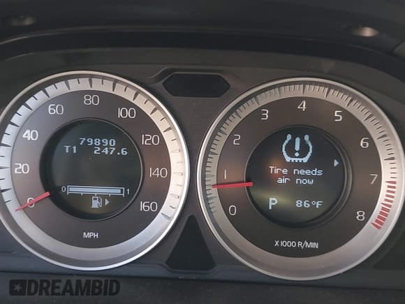 ✅ 2013 Volvo XC60 3.2L • VIN: YV4940DL3D2429835 • Lot: 43800667. Listed on IAAI with 79,890 mi. Free auction sales archive from the USA and detailed vehicle history report at DreamBid. Image 7.