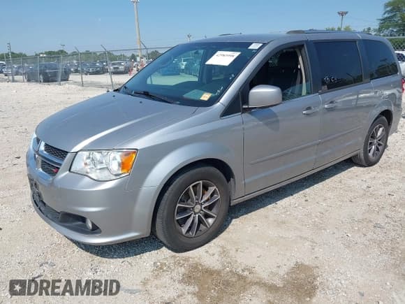 ✅ 2017 Dodge Grand Caravan SXT • VIN: 2C4RDGCG4HR863267 • Lot: 42983998. Wystawiony na IAAI z przebiegiem 162 931 mil. Bezpłatny archiwum sprzedaży aukcyjnych z USA i szczegółowy raport historii pojazdu na DreamBid. Zdjęcie 20.