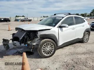 ✅ 2020 Hyundai Kona SEL • VIN: KM8K22AA5LU542063 • Лот: 70732083. Опубликован ранее на Copart с пробегом 51 719 миль. Бесплатный доступ к архиву аукционных продаж из США и подробный отчёт об истории автомобиля на DreamBid. Изображение 1.