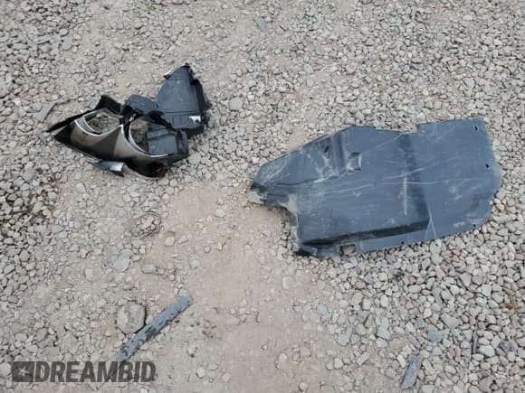 ✅ 2014 Dodge Avenger SE • VIN: 1C3CDZAB6EN166804 • Lot: 69216414. Wystawiony na Copart z przebiegiem 86 189 mil. Bezpłatny archiwum sprzedaży aukcyjnych z USA i szczegółowy raport historii pojazdu na DreamBid. Zdjęcie 12.