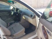 ✅ 2002 Subaru Legacy Outback Limited • VIN: 4S3BH686627646053 • Lot: 43599237. Wystawiony na IAAI z przebiegiem 265 653 mil. Bezpłatny archiwum sprzedaży aukcyjnych z USA i szczegółowy raport historii pojazdu na DreamBid. Zdjęcie 5.