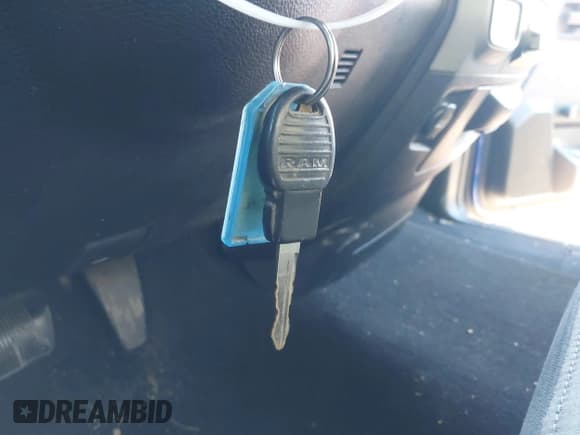 ✅ 2019 Ram 1500 Tradesman • VIN: 3C6JR6DGXKG541132 • Lot: 43473923. Listed on IAAI with 199,285 mi. Free auction sales archive from the USA and detailed vehicle history report at DreamBid. Image 11.