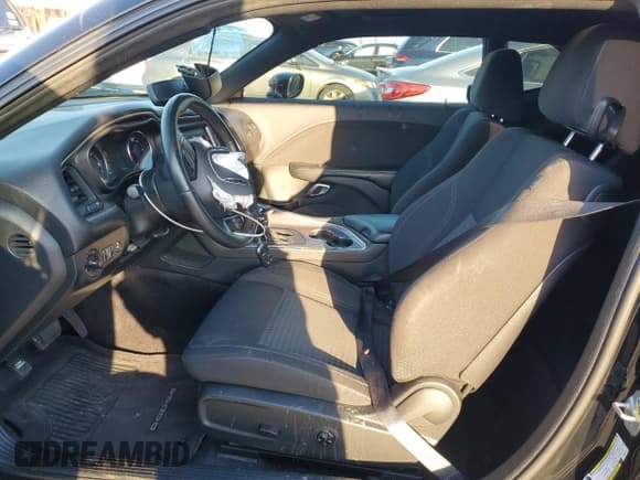 ✅ 2017 Dodge Challenger R/T • VIN: 2C3CDZBT2HH651414 • Lot: 42073594. Wystawiony na Copart z przebiegiem 71 879 mil. Bezpłatny archiwum sprzedaży aukcyjnych z USA i szczegółowy raport historii pojazdu na DreamBid. Zdjęcie 7.