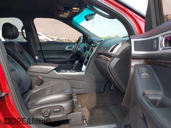 ✅ 2015 Ford Explorer Limited • VIN: 1FM5K7F80FGA89540 • Lot: 42274476. Wystawiony na IAAI z przebiegiem 169 961 mil. Bezpłatny archiwum sprzedaży aukcyjnych z USA i szczegółowy raport historii pojazdu na DreamBid. Zdjęcie 5.