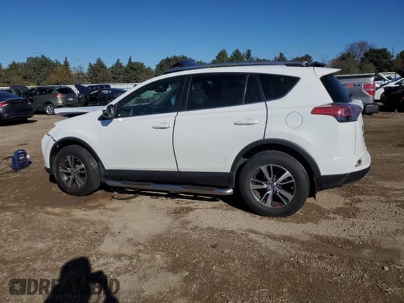 ✅ 2018 Toyota RAV4 XLE • VIN: JTMRFREV1JJ246596 • Лот: 91725775. Опубликован ранее на Copart с пробегом 105 840 миль. Бесплатный доступ к архиву аукционных продаж из США и подробный отчёт об истории автомобиля на DreamBid. Изображение 2.