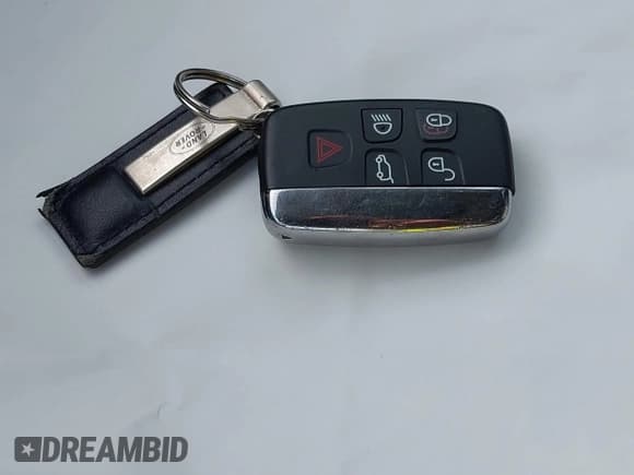 ✅ 2016 Land Rover LR4 HSE • VIN: SALAG2V63GA790268 • Lot: 42355841. Listed on IAAI with 107,754 mi. Free auction sales archive from the USA and detailed vehicle history report at DreamBid. Image 11.