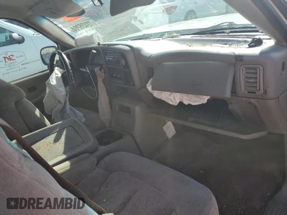 ✅ 2000 Chevrolet Silverado 1500 LS • VIN: 1GCEC19VXYZ328535 • Лот: 72435204. Опубликован ранее на Copart с пробегом Не указан. Бесплатный доступ к архиву аукционных продаж из США и подробный отчёт об истории автомобиля на DreamBid. Изображение 8.