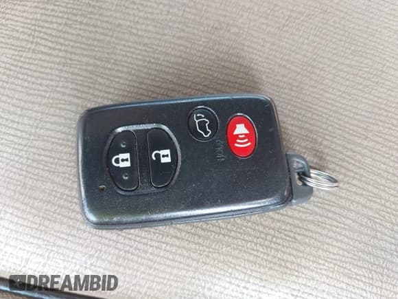 ✅ 2013 Toyota Venza LE • VIN: 4T3BK3BB5DU074583 • Lot: 42902761. Wystawiony na IAAI z przebiegiem 181 209 mil. Bezpłatny archiwum sprzedaży aukcyjnych z USA i szczegółowy raport historii pojazdu na DreamBid. Zdjęcie 11.