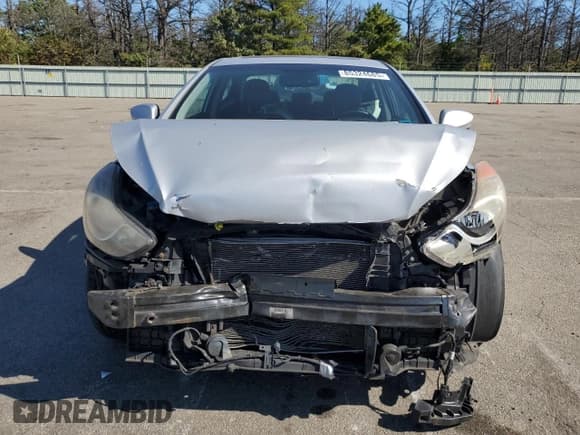 ✅ 2013 Hyundai Elantra Limited • VIN: KMHDH4AE9DU664111 • Lot: 85324685. Listed on Copart with 120,617 mi. Free auction sales archive from the USA and detailed vehicle history report at DreamBid. Image 5.