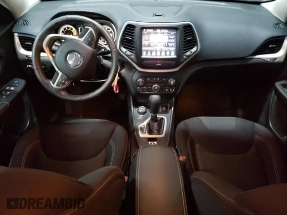 ✅ 2017 Jeep Cherokee Latitude • VIN: 1C4PJMCS4HW538791 • Lot: 91438235. Listed on Copart with 60,714 mi. Free auction sales archive from the USA and detailed vehicle history report at DreamBid. Image 8.