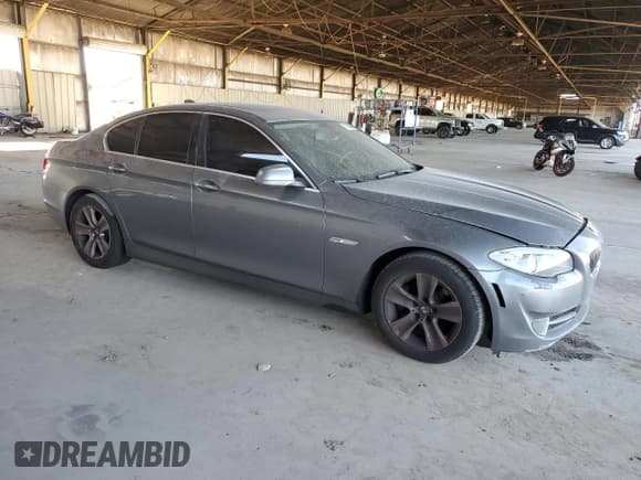 ✅ 2013 BMW 5 Series 528i • VIN: WBAXG5C55DDY32542 • Lot: 71170805. Wystawiony na Copart z przebiegiem Nie podano. Bezpłatny archiwum sprzedaży aukcyjnych z USA i szczegółowy raport historii pojazdu na DreamBid. Zdjęcie 4.