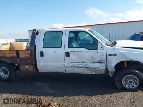 ✅ 2001 Ford F-350 XL • VIN: 1FTSW31S21EA83444 • Лот: 43655944. Опубликован ранее на IAAI с пробегом 193 884 миль. Бесплатный доступ к архиву аукционных продаж из США и подробный отчёт об истории автомобиля на DreamBid. Изображение 13.