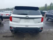 ✅ 2023 Honda Passport EX-L • VIN: 5FNYF8H5XPB005136 • Lot: 42275156. Listed on IAAI with 35,471 mi. Free auction sales archive from the USA and detailed vehicle history report at DreamBid. Image 16.