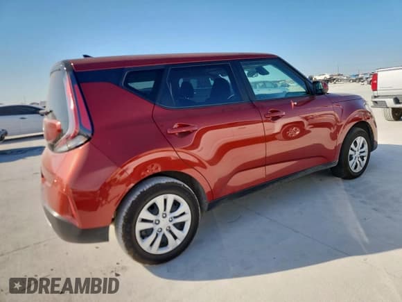 ✅ 2025 Kia Soul LX • VIN: KNDJ23AU6S7246966 • Lot: 84711585. Listed on Copart with 8,052 mi. Free auction sales archive from the USA and detailed vehicle history report at DreamBid. Image 3.