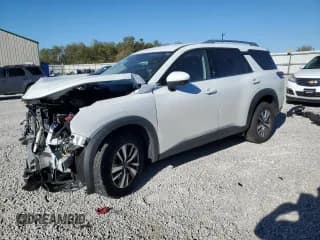 ✅ 2025 Nissan Pathfinder SL • VIN: 5N1DR3CC8SC227304 • Лот: 86847955. Опубликован ранее на Copart с пробегом Не указан. Бесплатный доступ к архиву аукционных продаж из США и подробный отчёт об истории автомобиля на DreamBid. Изображение 1.