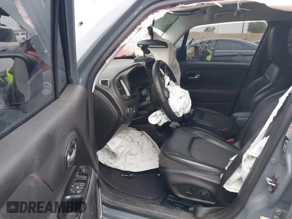 ✅ 2017 Jeep Renegade Trailhawk • VIN: ZACCJBCB7HPE97122 • Lot: 42052309. Listed on IAAI with 40,963 mi. Free auction sales archive from the USA and detailed vehicle history report at DreamBid. Image 5.