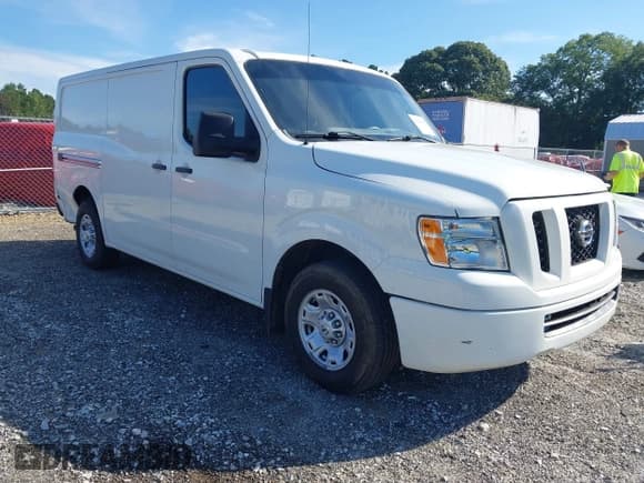 ✅ 2016 Nissan NV SL • VIN: 1N6BF0KY7GN811590 • Lot: 42798859. Wystawiony na IAAI z przebiegiem 248 649 mil. Bezpłatny archiwum sprzedaży aukcyjnych z USA i szczegółowy raport historii pojazdu na DreamBid. Zdjęcie 1.