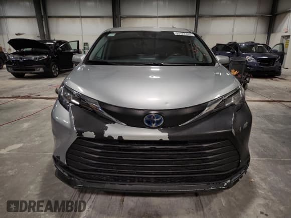 ✅ 2021 Toyota Sienna LE • VIN: 5TDKRKECXMS064353 • Lot: 93127495. Listed on Copart with 270,078 mi. Free auction sales archive from the USA and detailed vehicle history report at DreamBid. Image 5.