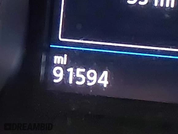 ✅ 2018 Volkswagen Tiguan SEL • VIN: 3VV2B7AX1JM190155 • Lot: 41675633. Wystawiony na IAAI z przebiegiem 91 594 mil. Bezpłatny archiwum sprzedaży aukcyjnych z USA i szczegółowy raport historii pojazdu na DreamBid. Zdjęcie 15.