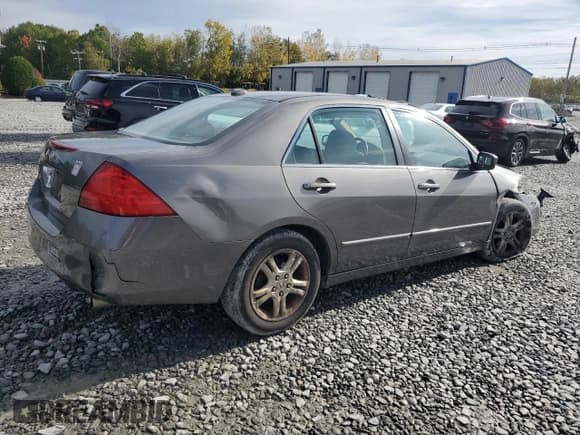 ✅ 2007 Honda Accord EX • VIN: 1HGCM567X7A062207 • Лот: 86647025. Опубликован ранее на Copart с пробегом 127 244 миль. Бесплатный доступ к архиву аукционных продаж из США и подробный отчёт об истории автомобиля на DreamBid. Изображение 3.