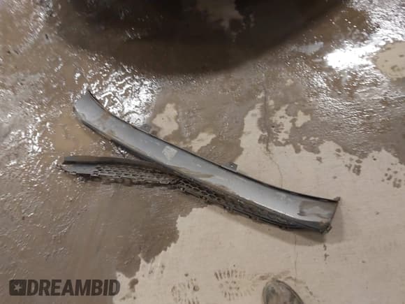 ✅ 2017 Hyundai Ioniq Blue • VIN: KMHC65LCXHU057496 • Lot: 43586853. Listed on IAAI with 42,659 mi. Free auction sales archive from the USA and detailed vehicle history report at DreamBid. Image 12.