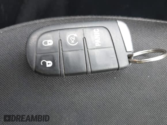 ✅ 2018 Jeep Renegade Latitude • VIN: ZACCJABB3JPH39597 • Lot: 41858045. Wystawiony na IAAI z przebiegiem 67 462 mil. Bezpłatny archiwum sprzedaży aukcyjnych z USA i szczegółowy raport historii pojazdu na DreamBid. Zdjęcie 11.