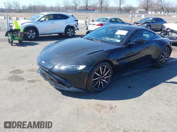 ✅ 2020 Aston Martin Vantage • VIN: SCFSMGAW5LGN03965 • Lot: 41753963. Wystawiony na IAAI z przebiegiem 21 223 mil. Bezpłatny archiwum sprzedaży aukcyjnych z USA i szczegółowy raport historii pojazdu na DreamBid. Zdjęcie 2.