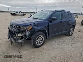 ✅ 2018 Jeep Compass Sport • VIN: 3C4NJCAB2JT106989 • Лот: 95664385. Опубликован ранее на Copart с пробегом 51 246 миль. Бесплатный доступ к архиву аукционных продаж из США и подробный отчёт об истории автомобиля на DreamBid. Изображение 1.
