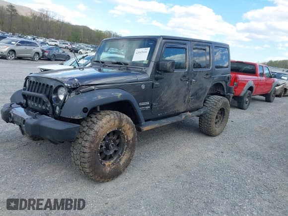 ✅ 2018 Jeep Wrangler Unlimited Sport S • VIN: 1C4HJWDG2JL930461 • Lot: 42042644. Listed on IAAI with 136,530 mi. Free auction sales archive from the USA and detailed vehicle history report at DreamBid. Image 19.