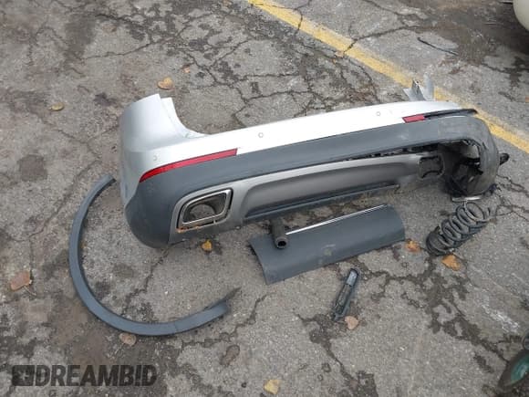 ✅ 2016 Lincoln MKX Select • VIN: 2LMTJ6KR9GBL39664 • Лот: 43463423. Опубликован ранее на IAAI с пробегом 174 962 миль. Бесплатный доступ к архиву аукционных продаж из США и подробный отчёт об истории автомобиля на DreamBid. Изображение 12.