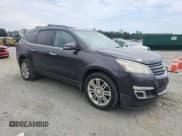 ✅ 2015 Chevrolet Traverse LT • VIN: 1GNKRGKD7FJ110058 • Lot: 70997475. Wystawiony na Copart z przebiegiem Nie podano. Bezpłatny archiwum sprzedaży aukcyjnych z USA i szczegółowy raport historii pojazdu na DreamBid. Zdjęcie 4.