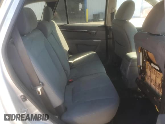 ✅ 2010 Hyundai Santa Fe GLS • VIN: 5NMSG3AB6AH360445 • Lot: 82657145. Listed on Copart with 224,975 mi. Free auction sales archive from the USA and detailed vehicle history report at DreamBid. Image 11.