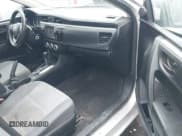 ✅ 2016 Toyota Corolla L • VIN: 2T1BURHE0GC590718 • Lot: 43555397. Wystawiony na IAAI z przebiegiem 250 227 mil. Bezpłatny archiwum sprzedaży aukcyjnych z USA i szczegółowy raport historii pojazdu na DreamBid. Zdjęcie 5.