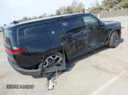 ✅ 2025 Rivian R1S Adventure • VIN: 7PDSGBBA1SN073415 • Lot: 43064933. Wystawiony na IAAI z przebiegiem 4 060 mil. Bezpłatny archiwum sprzedaży aukcyjnych z USA i szczegółowy raport historii pojazdu na DreamBid. Zdjęcie 4.