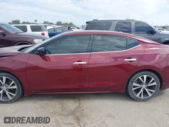 ✅ 2017 Nissan Maxima S • VIN: 1N4AA6AP7HC449112 • Lot: 42024070. Listed on IAAI with 121,988 mi. Free auction sales archive from the USA and detailed vehicle history report at DreamBid. Image 14.
