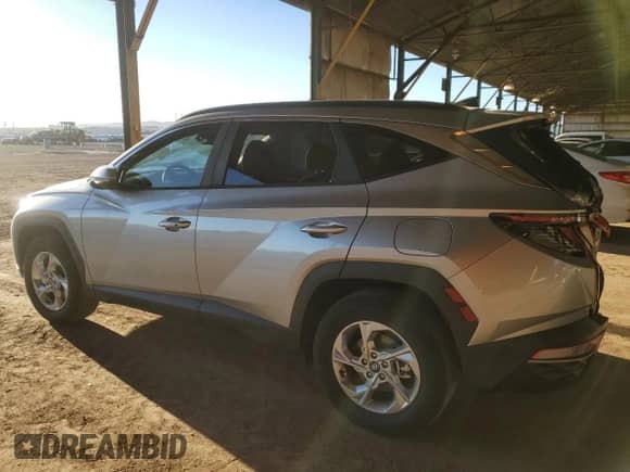 2022 Hyundai Tucson SEL with VIN 5NMJBCAE5NH071941, listed as a Copart auction lot 84589725 with 39,549 mi miles and Salvage title. Bid and sale history available at DreamBid. Image 2.